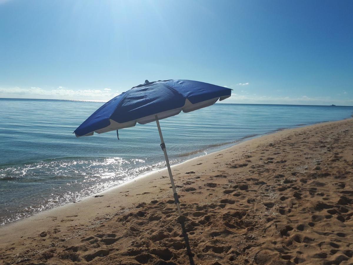 Secluded And Modern Beachfront House Hotel Nassau Eksteriør billede